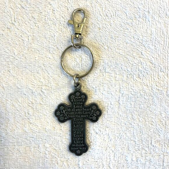 Camco Cross Alloy Keychain Metal Pendant Religious Bag Charm Keyring - Picture 2 of 4